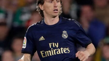 Real Madrid’in Modric İle İlgili Transfer Planları